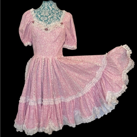 Vintage Dresses & Skirts - Vintage Union Made Bo Peep Ruffles & Lace Pink Floral Full Dress puff sleeves